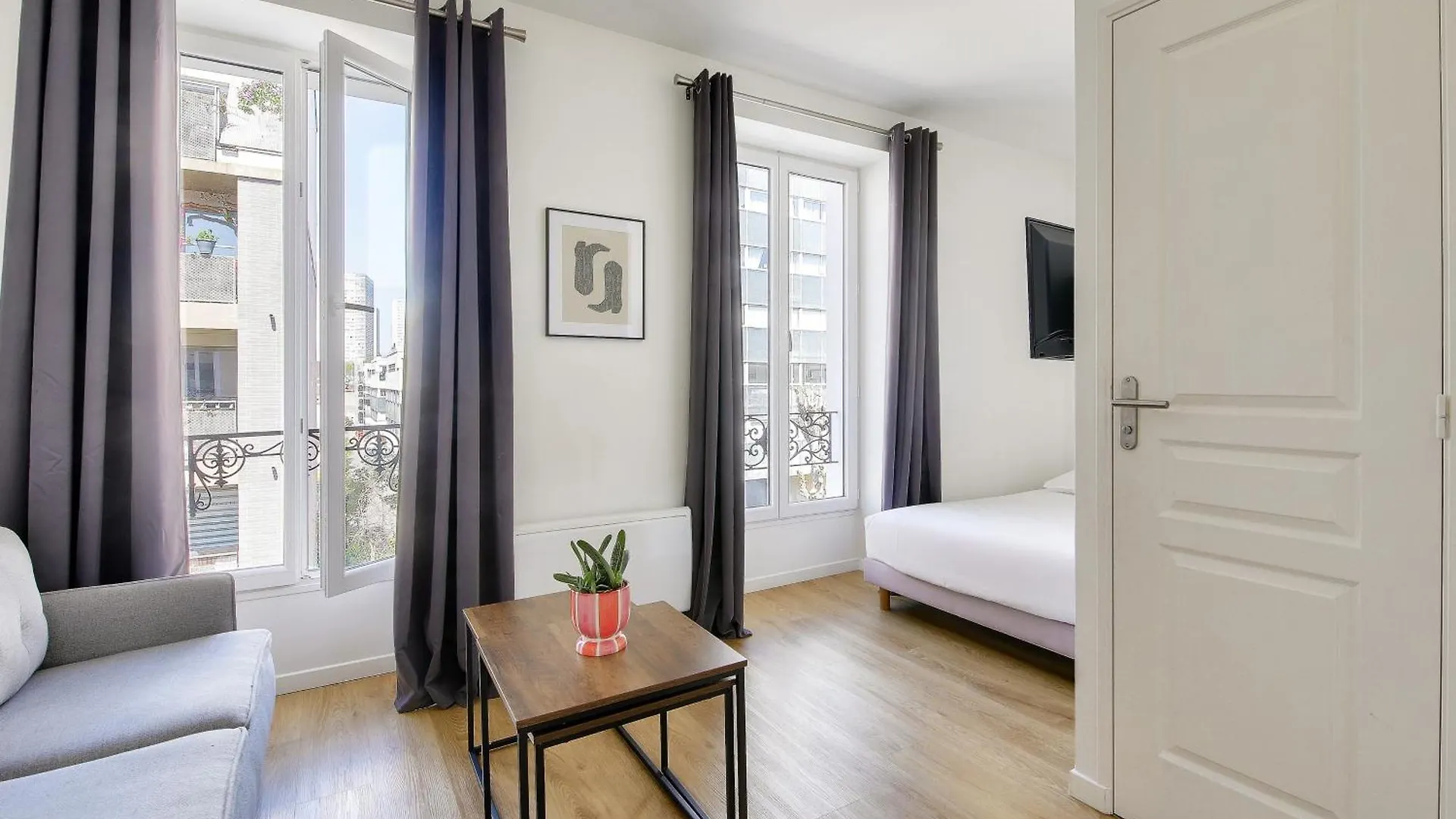 Residence Paris Ivry House